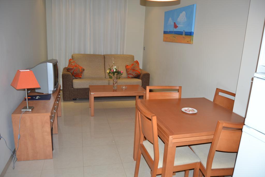 Aparthotel Bahia San Pedro del Pinatar Exteriör bild