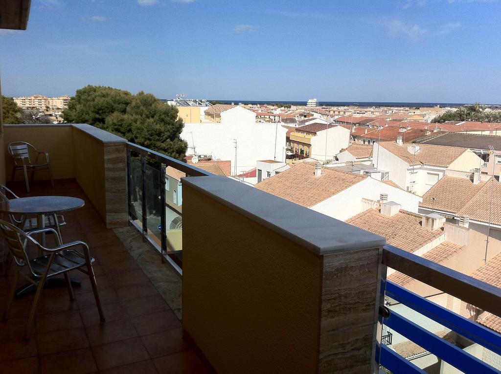 Aparthotel Bahia San Pedro del Pinatar Exteriör bild